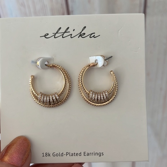 NWT ETTIKA DOUBLE CRYSTAL PAVE RING 18K GOLD PLATED HOOP EARRINGS - Picture 6 of 6